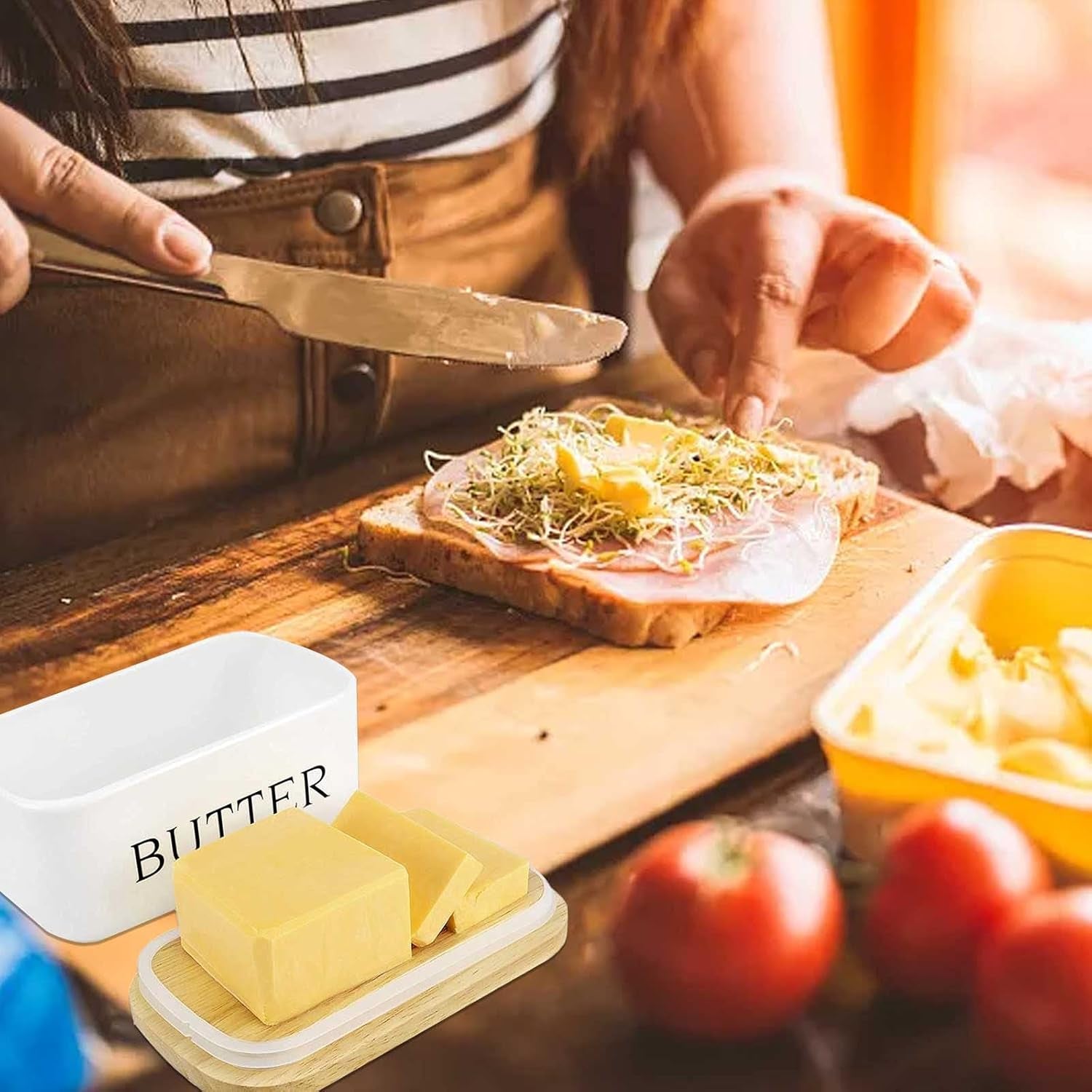 Butter Dish Airtight Butter Keeper, Porcelain Butter Storage Container with Lid (White)